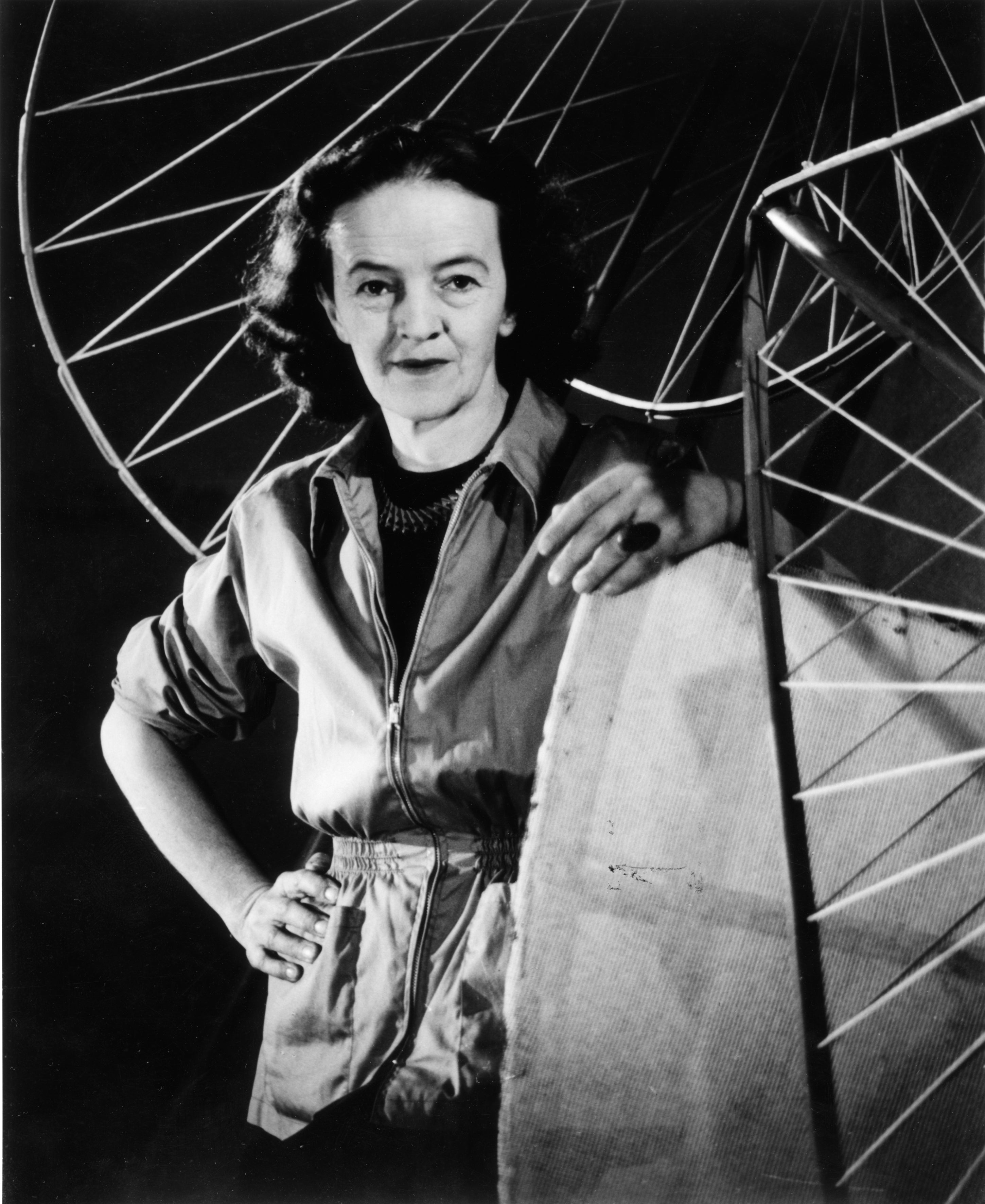 Get To Know - Barbara Hepworth's 'Single Form' – LAS Academy